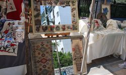 Ege’de ilgi gören sanat: Oklu kirpi dikenleriyle tablo yapıyorlar