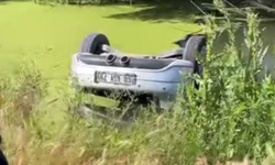 Tarla yolunda fark edildi! Suya gömülü araçta 2 kişi ölü bulundu