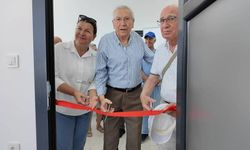 Foça’da anlamlı açılış! Hüseyin Yurttaş’ın kitapları tek çatıda toplandı