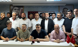 Güç, Konak İlçe Başkanlığı’nda konuştu! “Ne yaptınız alkol masasından mı kalkıp geldiniz?"