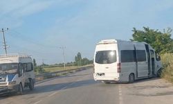 İki işçi servisi çarpıştı: Çok sayıda yaralı var