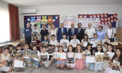Karşıyaka'da karne heyecanı: Kaymakam Demir törene katıldı