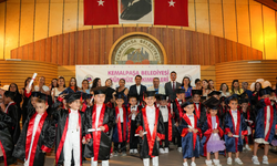 Kemalpaşa Belediyesi'nden miniklere unutulmaz mezuniyet töreni! Başkan Mehmet Türkmen'den iki yeni kreş müjdesi