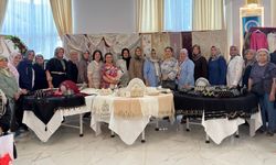 Kınık Halk Eğitim Merkezi’nden yıl sonu sergisi renkli görüntülere sahne oldu