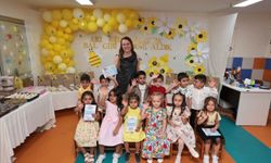 Konak’ta oyun evlerinde karne sevinci: Başkan Mutlu törene katıldı