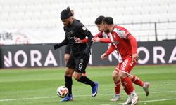 Manisa FK 22 gollü sezon sonrası Fransız golcüyle masada!
