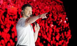 Murat boz'dan unutulmaz konser! Binlerce kişi şarkılara eşlik etti