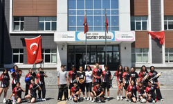 İzmir’de örnek okul: 500 öğrencinin 200’ü lisanslı sporcu