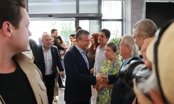 Özgür Özel İzmir'de! Cenaze törenine katıldı
