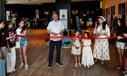 İzmir’de genç ressamların sergisi büyük beğeni topladı