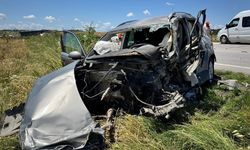 Tır ile SUV çarpıştı, araç tarlaya uçtu: 1 kişi hayatını kaybetti