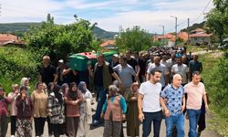 Üniversiteli Zehra kaldığı yurdun penceresinden düşmüştü, gözyaşlarıyla son yolculuğuna uğurlandı