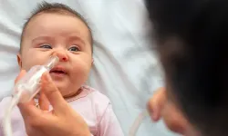 Uzman uyardı: Basit sanılan belirti gelişimi etkileyebilir! Bebeklerde burun tıkanıklığı neden önemli bir sorun?
