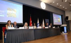450 akademisyen İzmir'de buluştu! Küresel sorunlar masaya yatırıldı