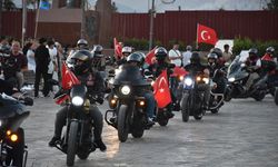 İzmir'de 15 Temmuz için bayraklı motosiklet ve bisiklet konvoyu!