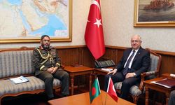 Bakan Güler, Bangladeş Kara Kuvvetleri Komutanı'nı kabul etti!