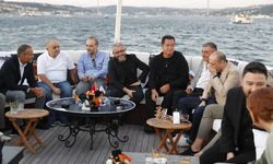 Acun Ilıcalı yeni sezon öncesi takımını boğaz turunda ağırladı