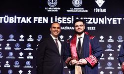 Bakan Kacır açıkladı: TÜBİTAK Fen Lisesi ilk mezunlarıyla YKS'de dikkat çeken başarıya imza attı