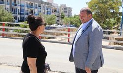 Başkan Çiçek’ten sokak mesaisi: Vatandaşlarla birebir görüştü