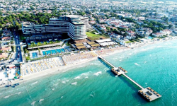 Sosyal medyadaki 'boş otel' iddialarına turizmcilerden net yanıt! 'Alaçatı'da doluluk yüzde 100'