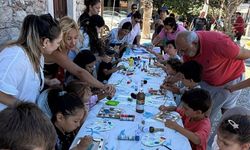 Çeşmeli çocuklara müjde! Yaz atölyeleri mahalle nmahalle çocuklarla buluşuyor