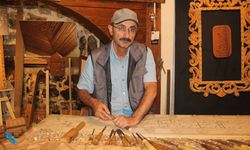 Cevizden kestaneye ahşabı işleyerek eser üretiyor! 43 yıllık emeğini geleceğe taşıyor