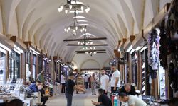 Dışarısı 40 derece, içerisi serin! Tarihi çarşı yeniden açıldı