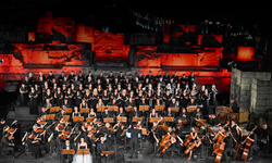 Efes Antik Tiyatrosu'nda "Carmina Burana"ya yoğun ilgi!