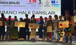 Efes Selçuk’un halk oyunları ekibi Akşehir’de büyük alkış aldı