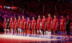İnanılmaz setler, büyük mücadele! Filenin Efeleri turnuvadan elendi
