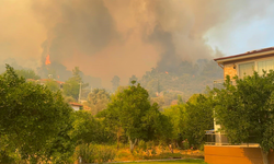 Fethiye’deki yangında 4. saat! Bir mahalle tahliye ediliyor