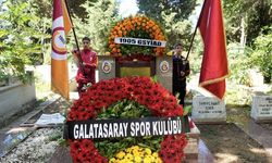 Galatasaray camiası Ali Sami Yen’i mezarı başında andı!