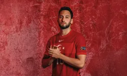 Hakan Çalhanoğlu'nun tatil tercihi şaşırttı! Lüks tatil yerine köyünü seçti