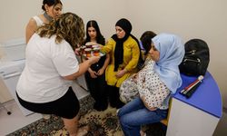 Kahveden saç örgüsüne: İzmir'de hayata dokunan eğitim programı