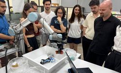 Bu robot atıkları kendi kendine ayrıştırıyor! İzmir'de geliştirildi! Geri dönüşümde yeni dönem