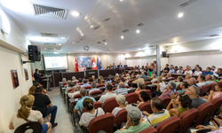 Karşıyaka'da dirençli kent hamlesi! Evini dönüştürmek isteyenler bir araya geldi