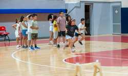 Karşıyakalı minikler için yaz müjdesi! Hem beyin jimnastiği hem fiziksel eğitim