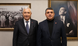 Kemalpaşa’da toplu geçiş kararı! Başkan Türkmen ve Meclis Üyeleri CHP'den istifa ediyor