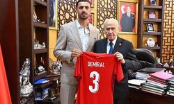Milli futbolcu Merih Demiral, Bahçeli ile bir araya geldi!