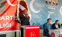 MHP Çiğli Orhan Yılmaz’la devam! Kongreye Osmanağaoğlu ve Şahin de katıldı