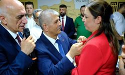İzmir'de MHP'ye toplu katılım! 278 kişi rozet taktı