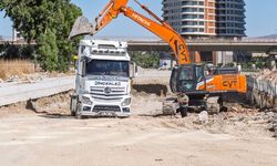 İzmir trafiğini rahatlatacak projede yeni gelişme! Temel tamam, sıra tünelde