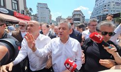 Özgür Özel'den Zonguldak'ta dikkat çeken "gemi" benzetmesi! "Siyasette marifet gemiyi limana çekmek değil"