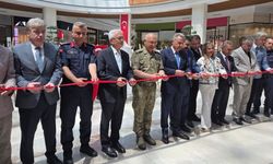 15 Temmuz'u anlatan manşetler İzmir'de buluştu!