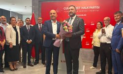 Polat CHP İzmir'de yeni yönetimin yanında! "Gümrükçü'ye güvenimiz tam"