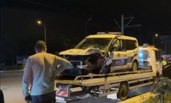Polis aracıyla otomobil çarpıştı! 2'si polis 3 kişi yaralandı