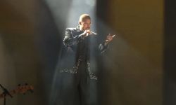 Ricky Martin 15 yıl sonra İstanbul'u coşturdu! Türkçe sözleri geceye damga vurdu