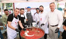 Şehzadeler Belediyesi'nden Muharrem ayında binlerce kişiye aşure ikramı