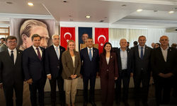 YENİ Parti'de ilk toplantı! İzmirli vekiller rozetlerini taktı