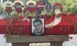 Türk tiyatrosunun usta ismi Zihni Göktay, son yolculuğuna uğurlandı! Sanat dünyası yasta